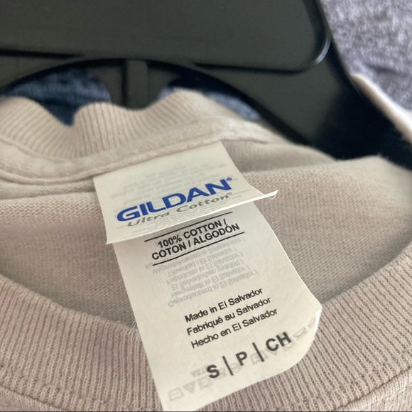 Georgetown University Relay for Life Cancer Short Sleeve Cotton T Shirt - Picture 3 of 3